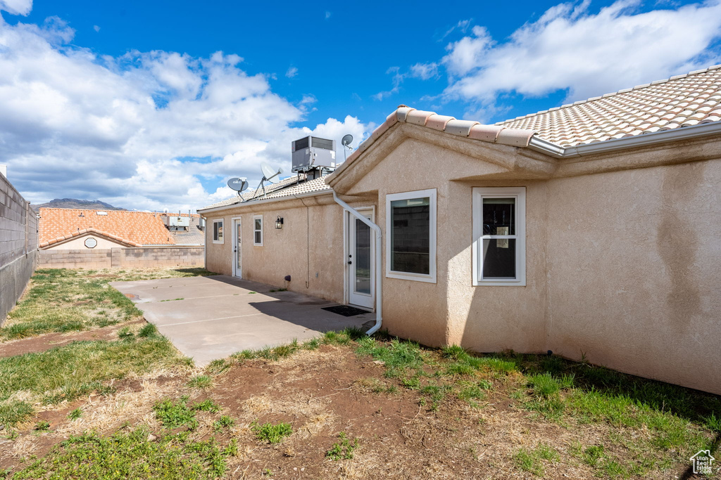 Photo 33 for MLS #2107601 at 615 N 220 West