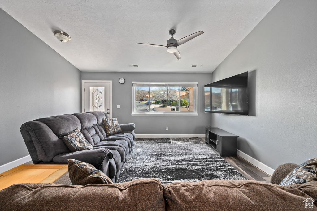 Photo 5 for MLS #2107601 at 615 N 220 West