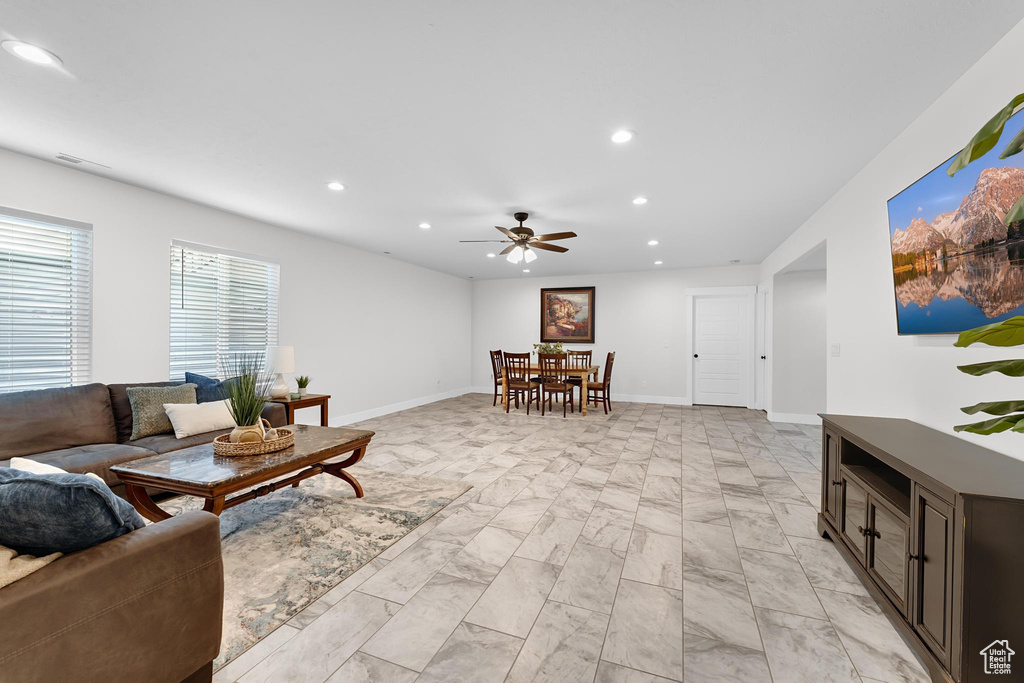 3727 S LARKSPUR CIR Saratoga Springs, UT 84045