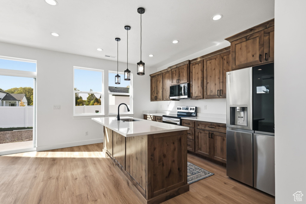 Photo 7 for MLS #2107605 at 727 S Robison Ln