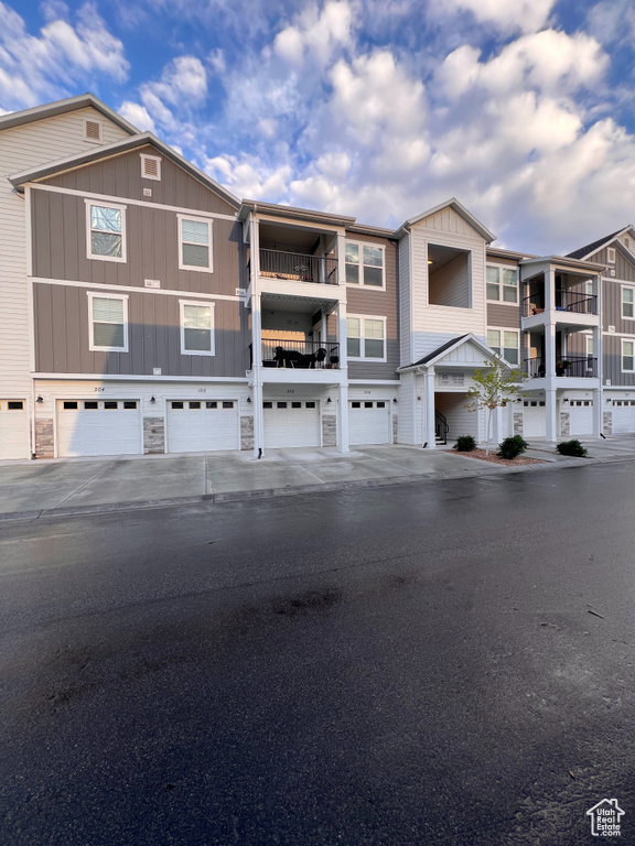 1787 N FESTIVE WAY #302 Saratoga Springs, UT 84045