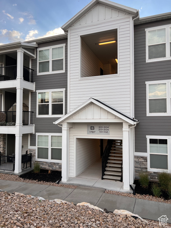 1787 N FESTIVE WAY #302 Saratoga Springs, UT 84045