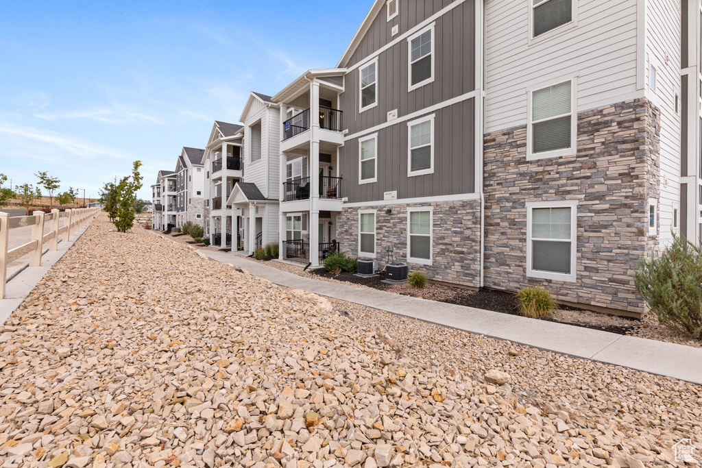 Photo 19 for MLS #2107607 at 1787 N Festive Way #302