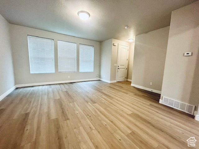 1521 S 850 W Woods Cross, UT 84087