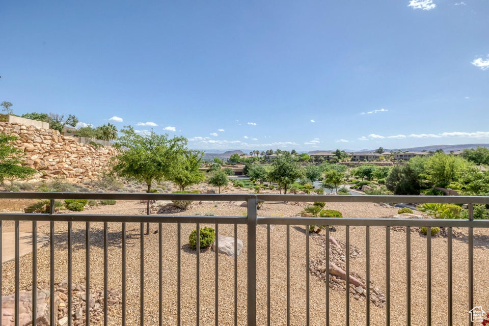 Photo 9 for MLS #2107615 at 1648 S Quartz Dr