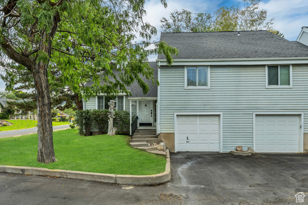 Photo 3 for MLS #2107632 at 3109 S Applewood Dr