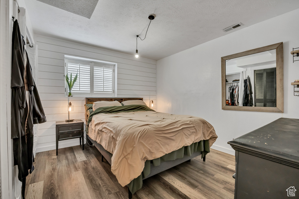Photo 18 for MLS #2107632 at 3109 S Applewood Dr