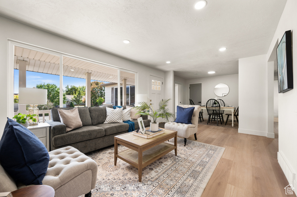 Photo 10 for MLS #2107638 at 1371 E Skyview Dr