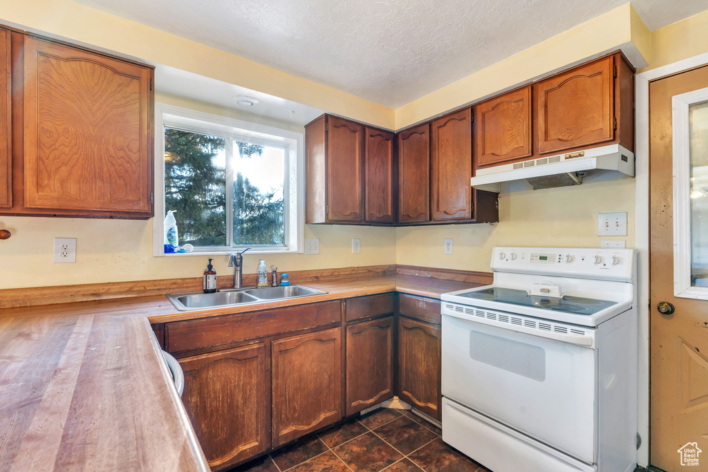 595 S 100 ST Fountain Green, UT 84632