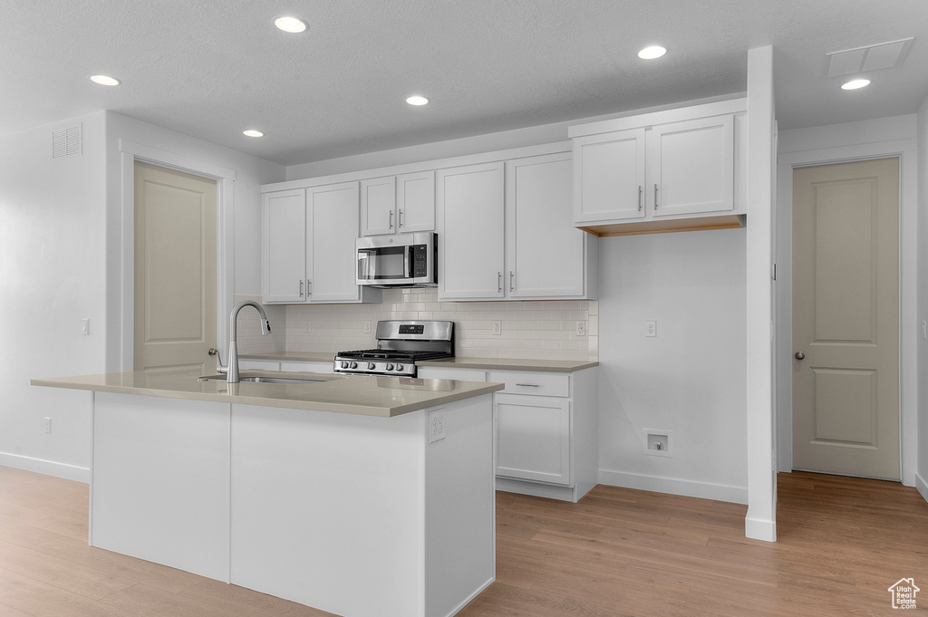 3987 W RED CLOVER DR Lehi, UT 84048
