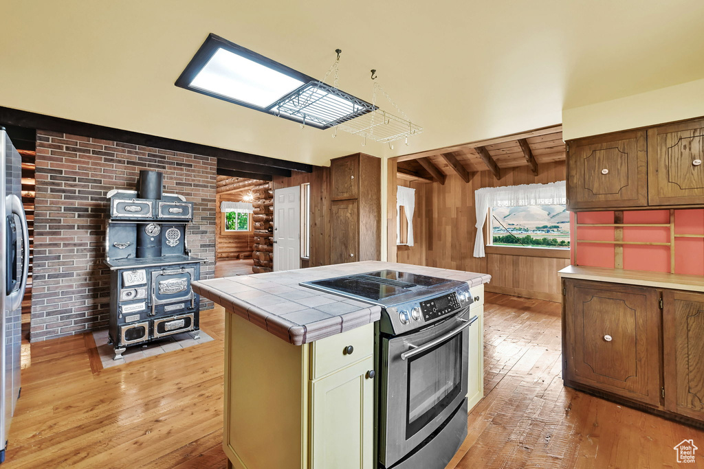2897 N MORGAN VALLEY DR Mountain Green, UT 84050