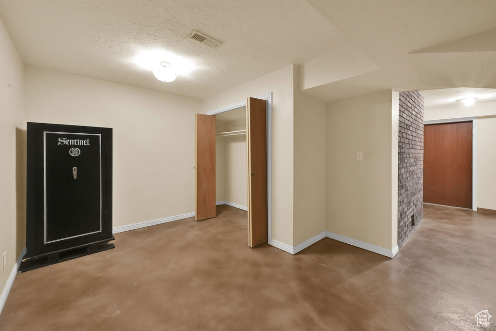 2897 N MORGAN VALLEY DR Mountain Green, UT 84050