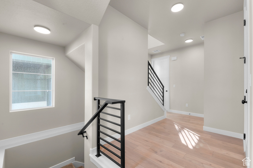 Photo 5 for MLS #2107661 at 3979 W Red Clover Dr