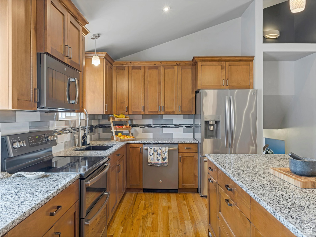 887 E CHARIOT DR Sandy, UT 84094