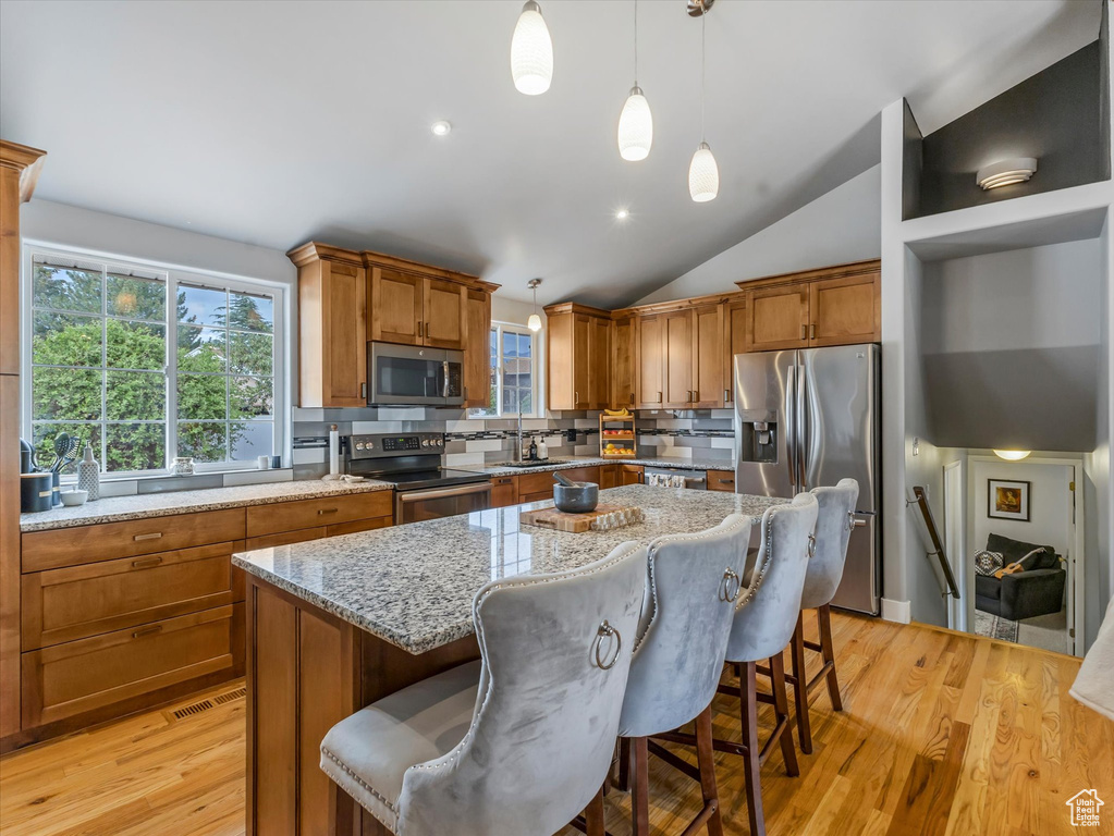 887 E CHARIOT DR Sandy, UT 84094