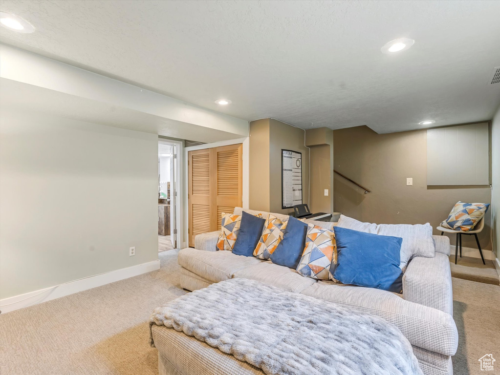 887 E CHARIOT DR Sandy, UT 84094