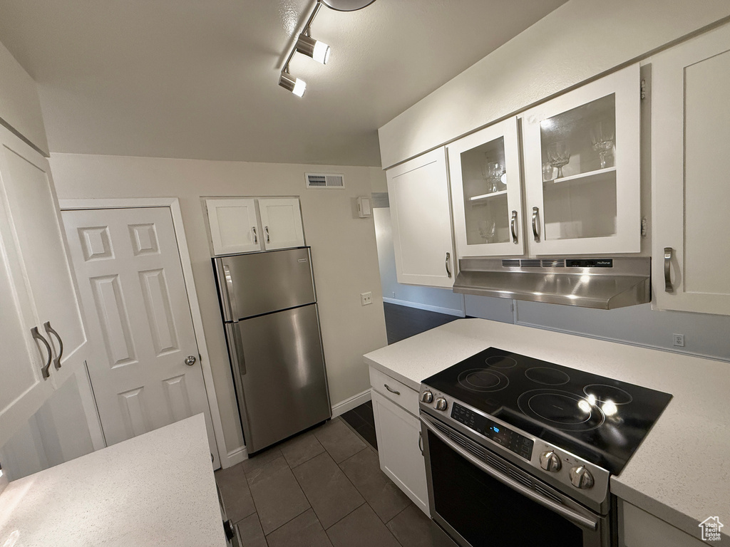 Photo 7 for MLS #2107675 at 2220 E Murray Holladay Rd #405