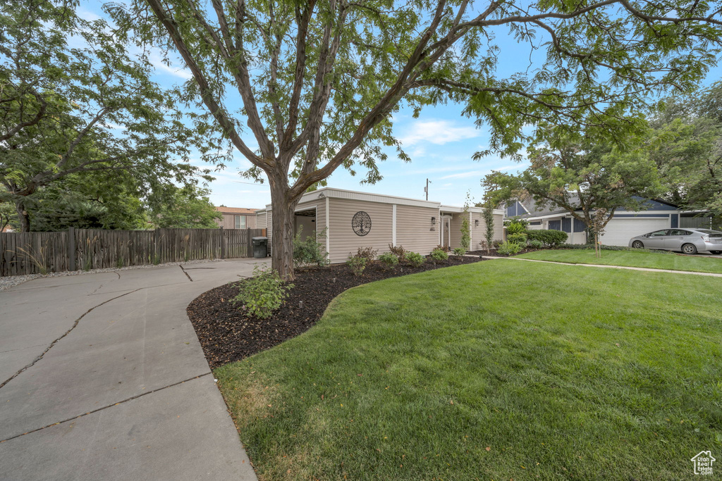 Photo 2 for MLS #2107691 at 4077 S Tralee Cir