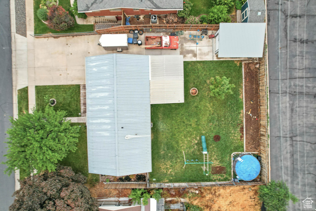 Photo 43 for MLS #2107696 at 955 E Flonette Ave