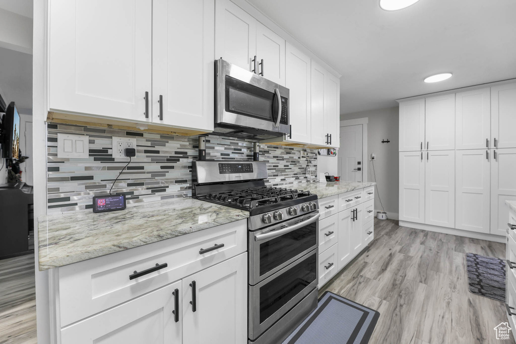 Photo 12 for MLS #2107696 at 955 E Flonette Ave