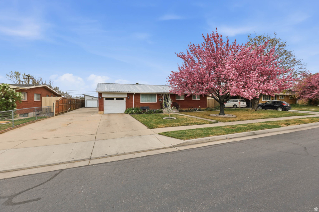 955 E FLONETTE AVE Spanish Fork, UT 84660