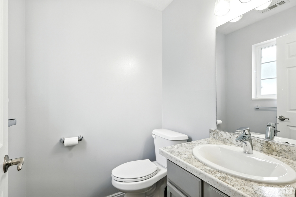 Photo 7 for MLS #2107725 at 48 Kensington Pl