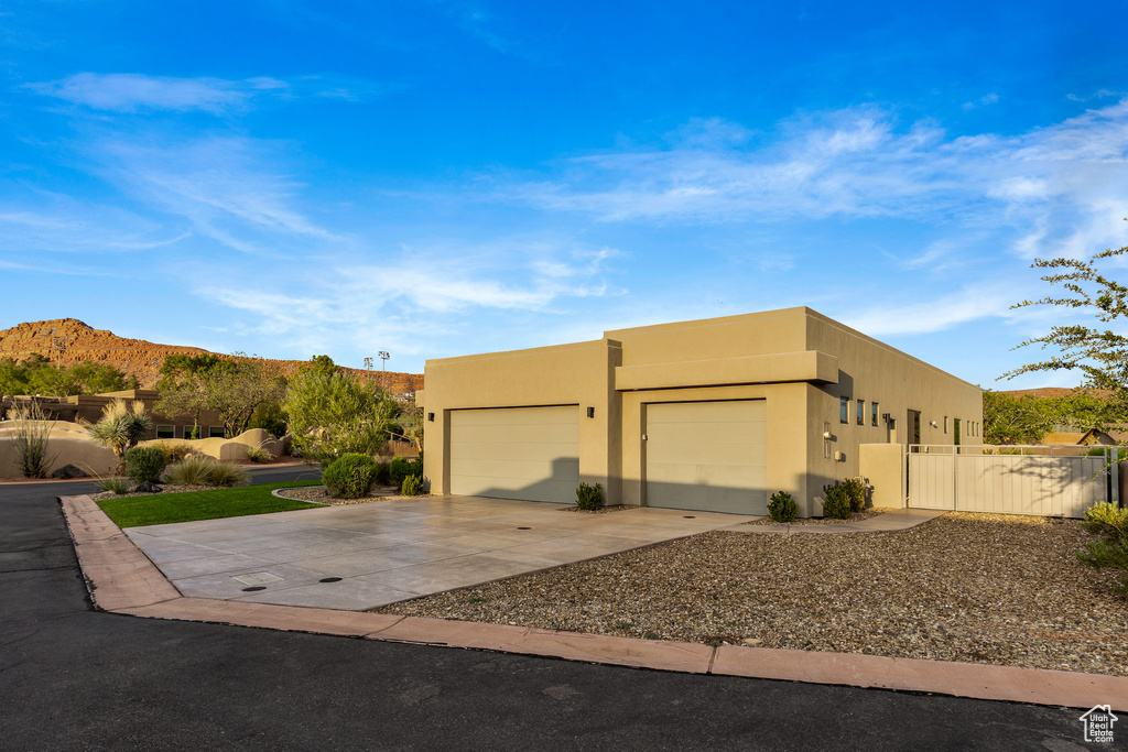 Photo 34 for MLS #2107730 at 2090 N Tuweap Dr #13
