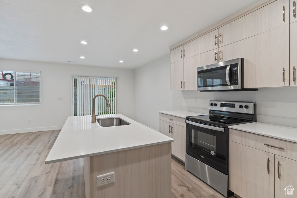 1641 S 2350 W #B Syracuse, UT 84075
