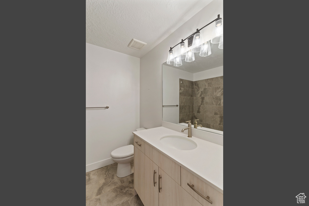 1641 S 2350 W #B Syracuse, UT 84075