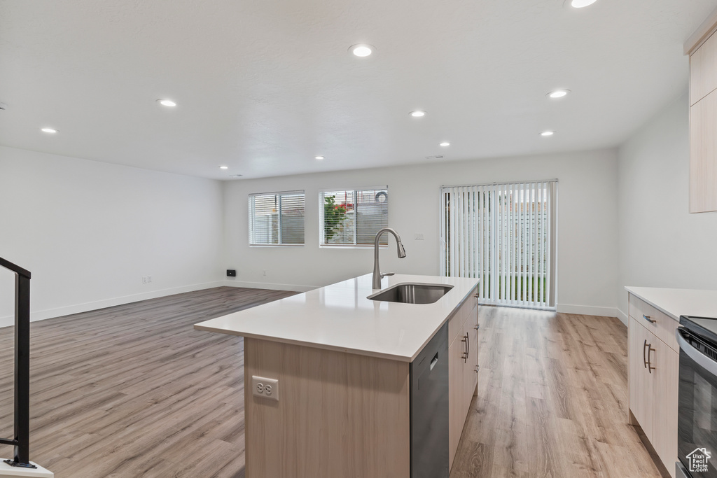 1641 S 2350 W #B Syracuse, UT 84075
