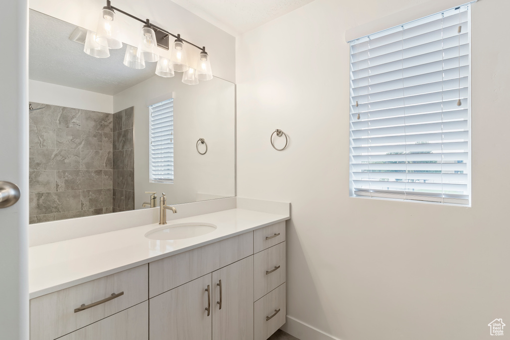 1641 S 2350 W #B Syracuse, UT 84075