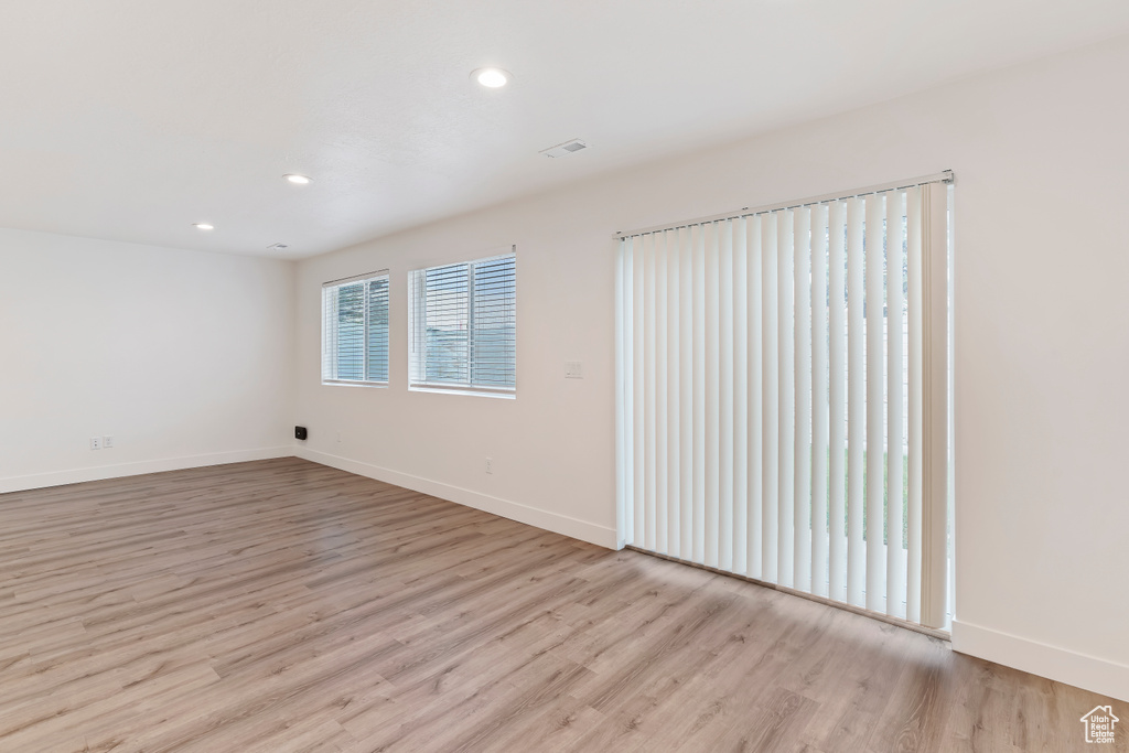 1641 S 2350 W #B Syracuse, UT 84075