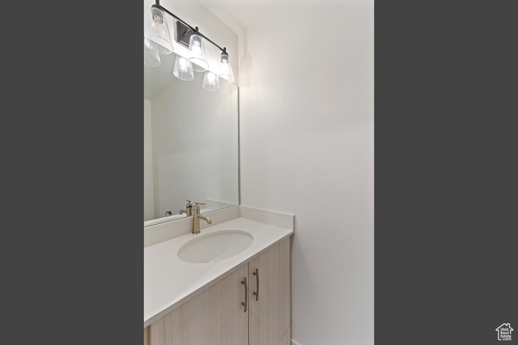 1641 S 2350 W #B Syracuse, UT 84075