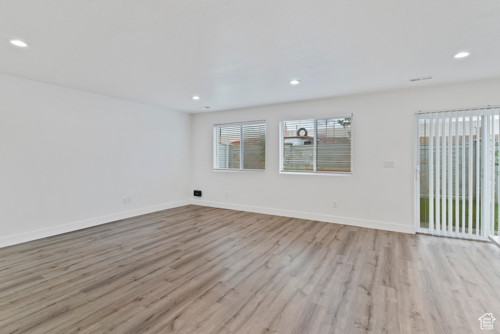 1641 S 2350 W #B Syracuse, UT 84075