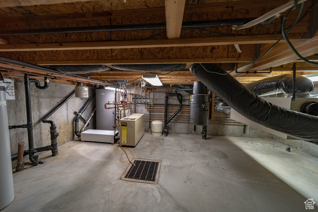 Photo 72 for MLS #2107773 at 401 N Fairgrounds Rd