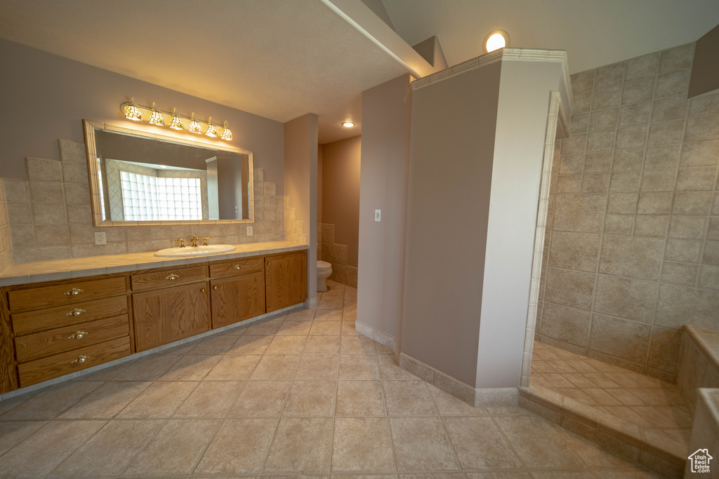 Photo 28 for MLS #2107773 at 401 N Fairgrounds Rd