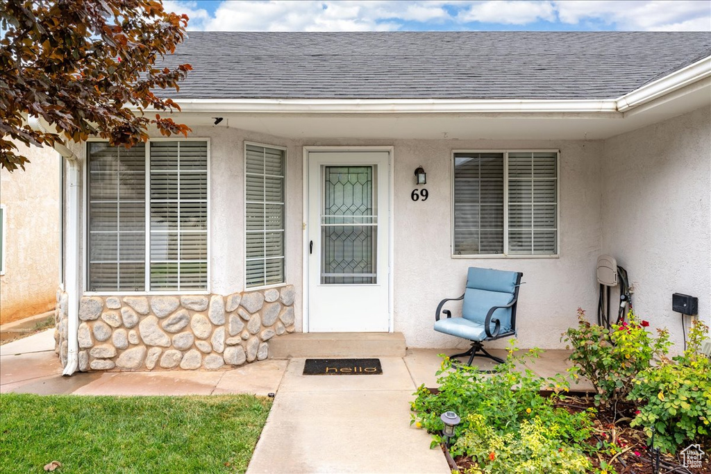 Photo 2 for MLS #2107824 at 1040 N 1300 West #69
