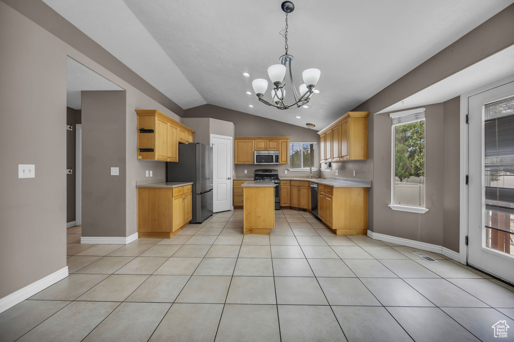 Photo 11 for MLS #2107828 at 2453 W Goldenpointe Way