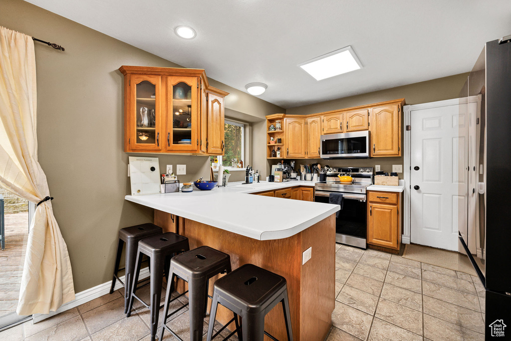 Photo 9 for MLS #2107829 at 74 Canterbury Cir