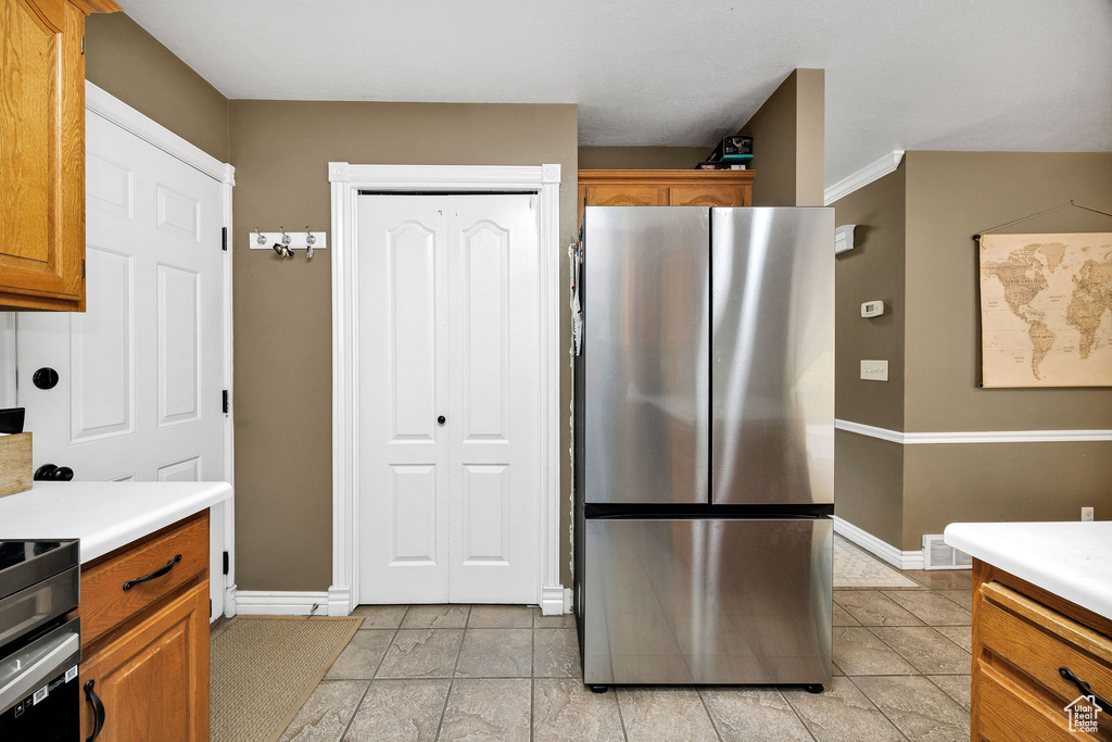 Photo 11 for MLS #2107829 at 74 Canterbury Cir