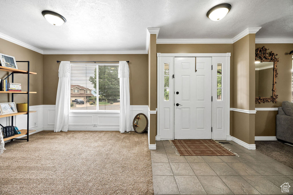 Photo 4 for MLS #2107829 at 74 Canterbury Cir