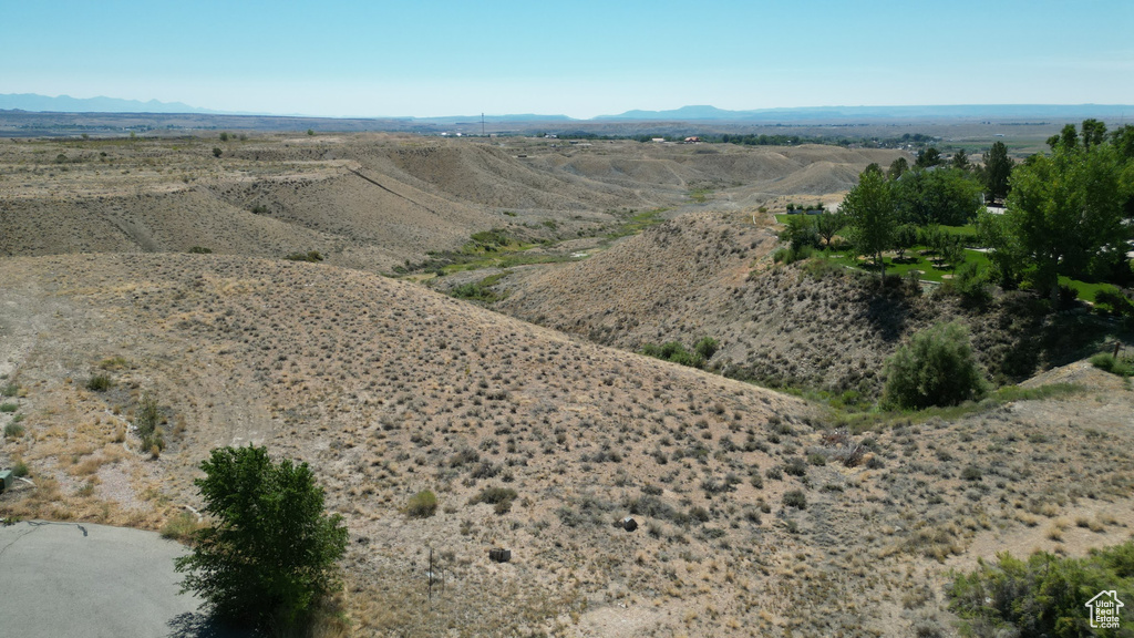 1403  CACTUS CIR Wellington, UT 84542
