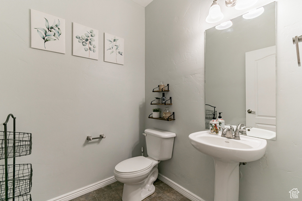 Photo 9 for MLS #2107846 at 1597 W 80 South