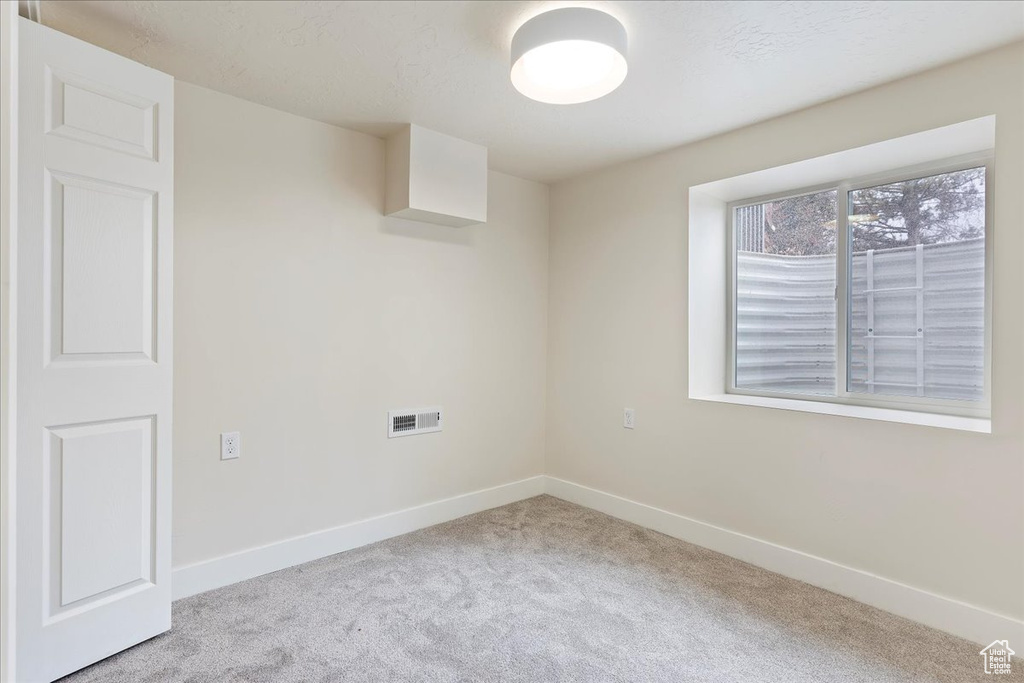 Photo 28 for MLS #2107851 at 275 W 34th St
