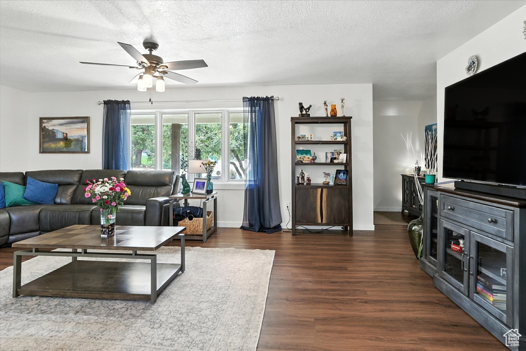 Photo 7 for MLS #2107852 at 2603 E Summerwood Dr