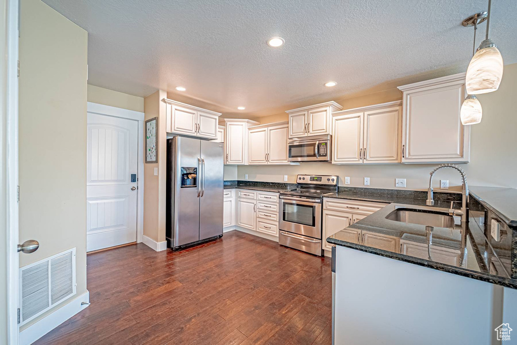 1687 E DOWNWATER ST Eagle Mountain, UT 84005