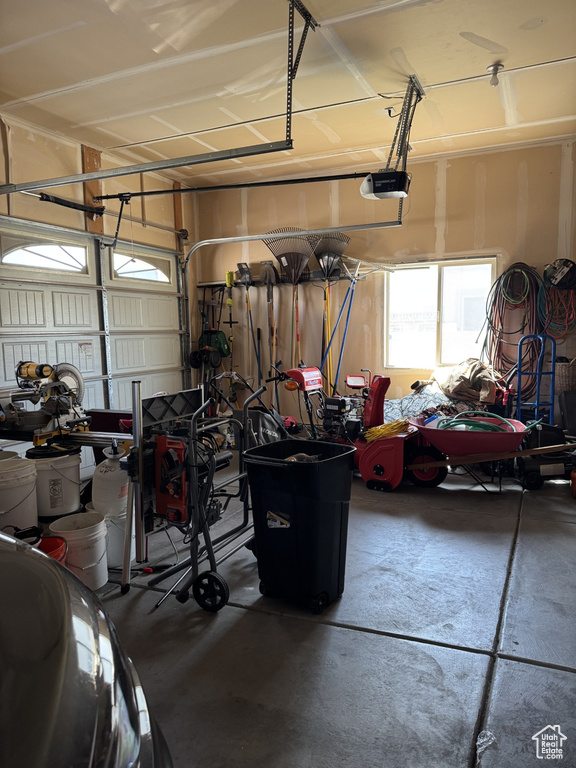 1886 S 1485 W Syracuse, UT 84075