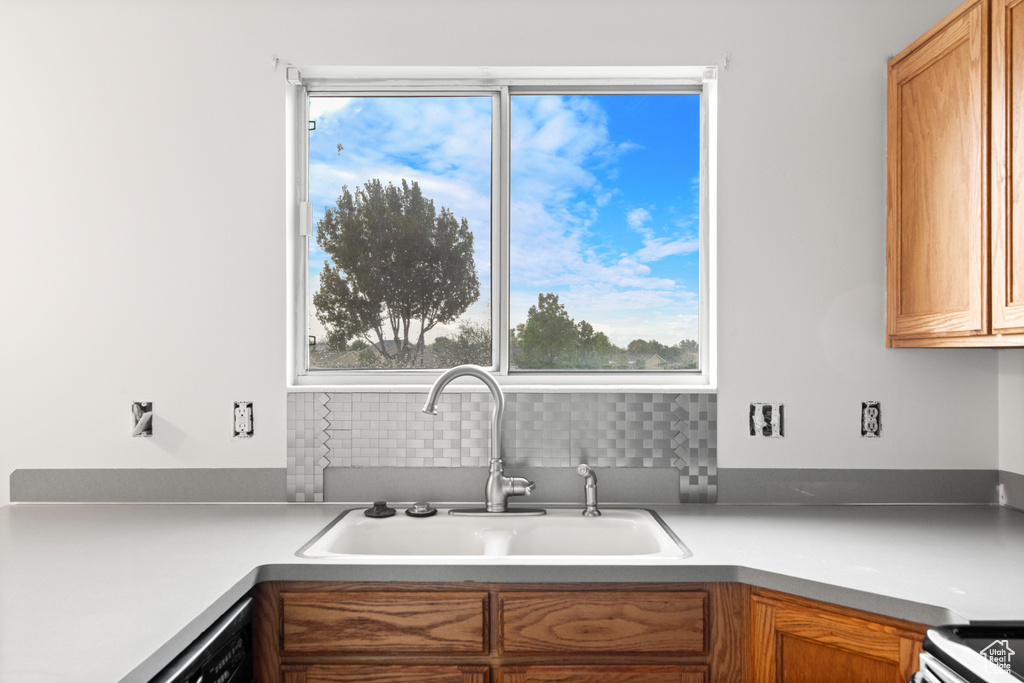 4271 W 5050 S Roy, UT 84067