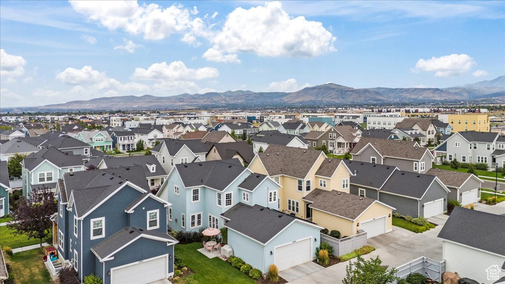 10947 S GRESHAM DR South Jordan, UT 84009