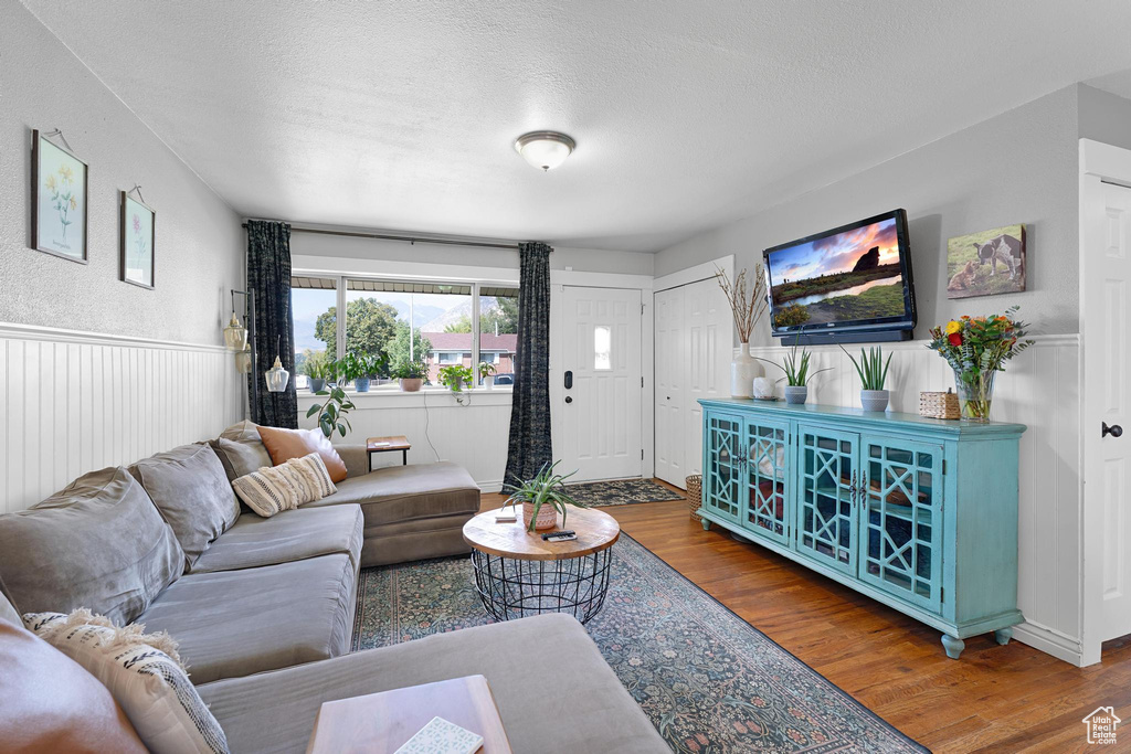 Photo 2 for MLS #2107894 at 1460 E 520 South